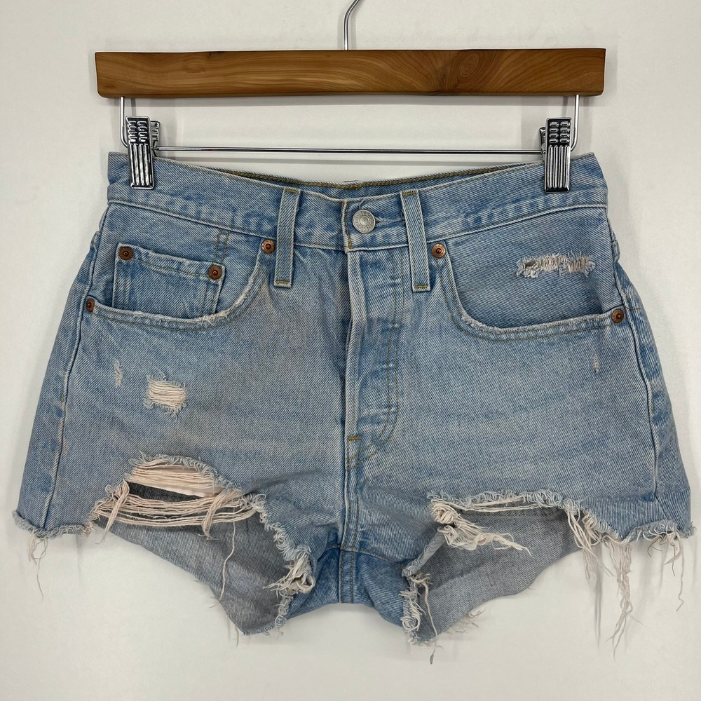 Levis 501 Womens High Rise Distressed Denim Shorts Light Wash Blue Size 26